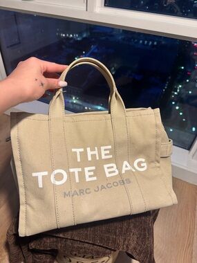 Marc Jacob’s canvas medium tote bag